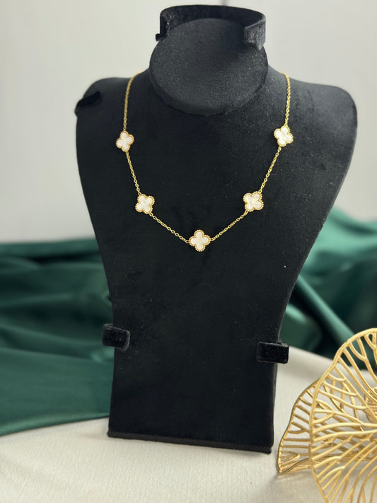 ITALIAN GOLD NECKLACE.