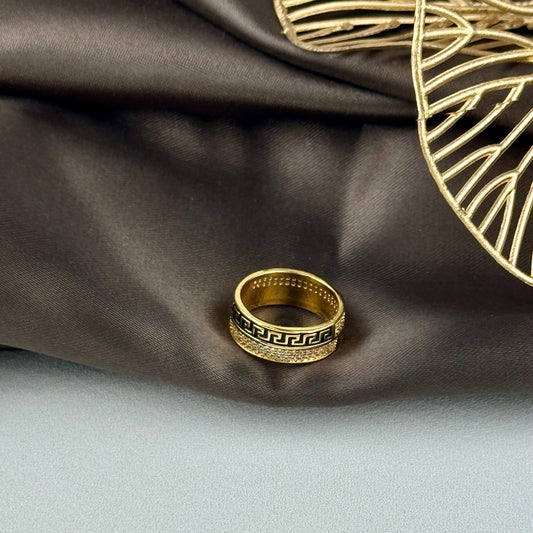 ITALIAN GOLD RING.