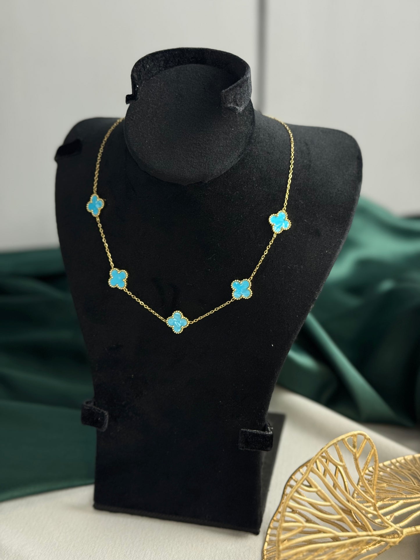 ITALIAN GOLD NECKLACE.