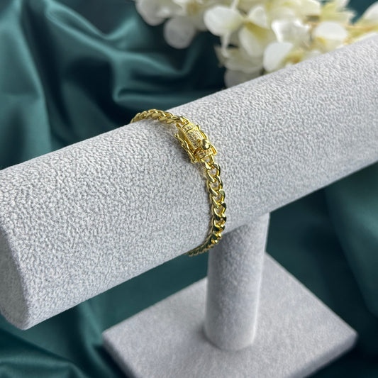 ITALIAN GOLD BRACELET.