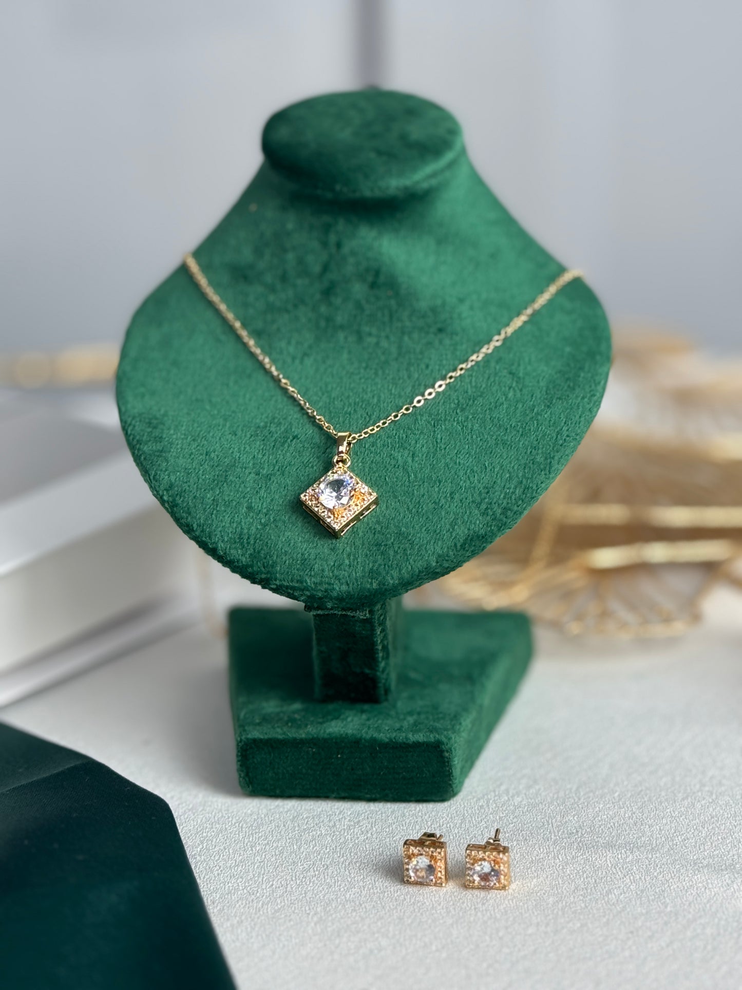 ITALIAN GOLD FULL SET.