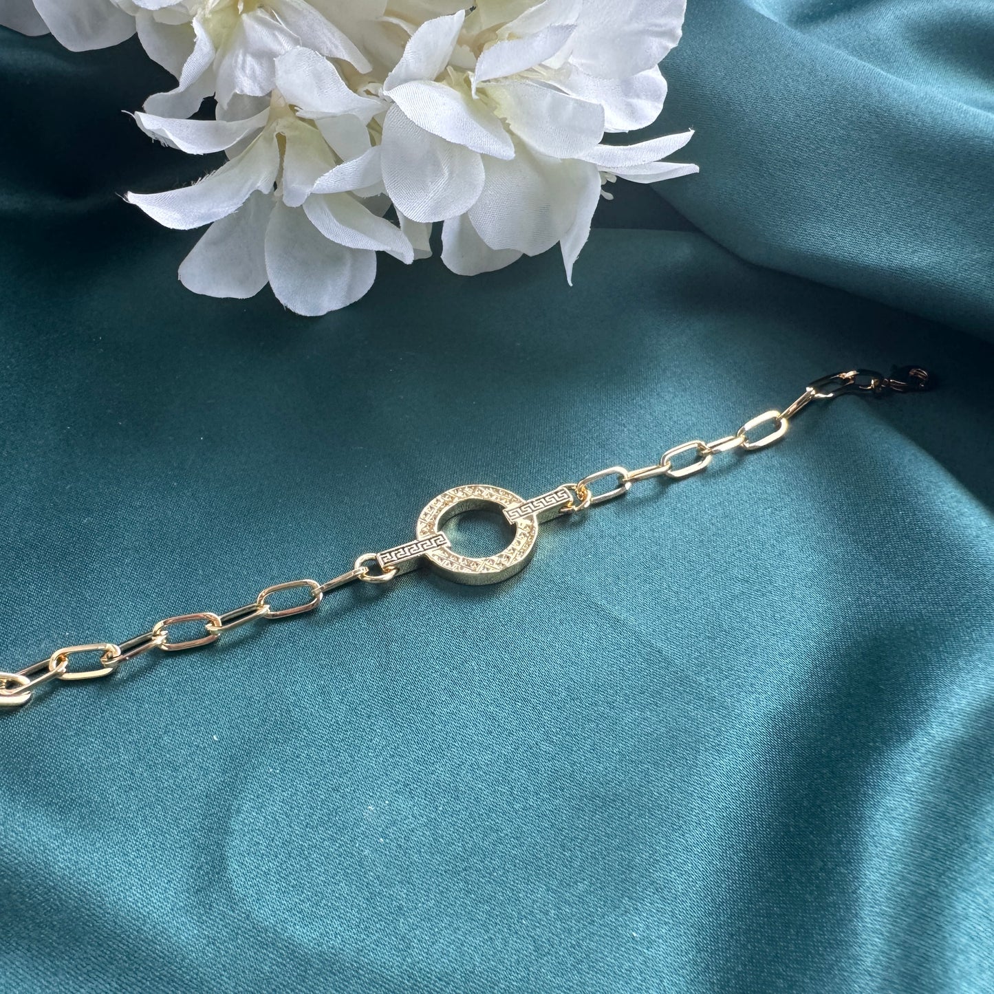 ITALIAN GOLD BRACELET.