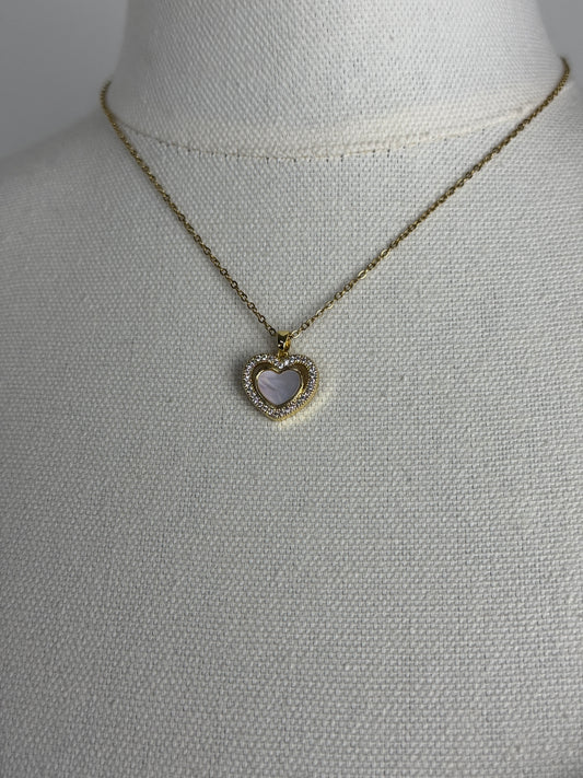 ITALIAN GOLD NECKLACE.
